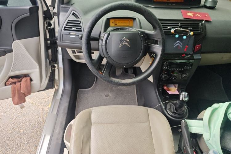 Used Citroen C-Quatre 2013 Sedan 1.6L Manual - Prestige Model Steering Wheel