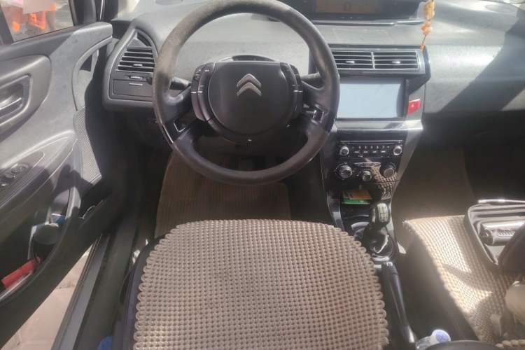 Used Citroen C-Quatre 2013 1.6L Manual Prestige CNG Model Steering Wheel
