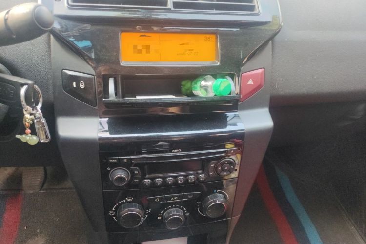 Used Citroen C-Quatre 2013 1.6L Manual Prestige CNG Model Audio And AC Panel