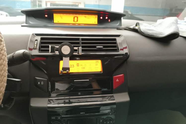 Used Citroen C-Quatre 2013 Sedan 1.6L Manual - Prestige Model Audio And AC Panel