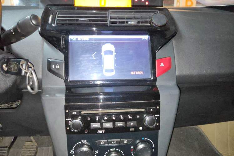 Used Citroen C-Quatre 2013 1.6L Manual Prestige CNG Model Audio And AC Panel