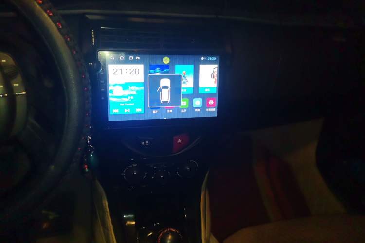 Used Citroen C-Quatre 2013 1.6L Manual Prestige CNG Model Audio And AC Panel