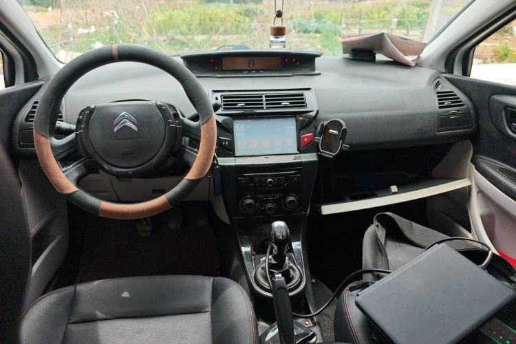 Used Citroen C-Quatre 2013 Sedan 1.6L Manual - Prestige Model Center Console