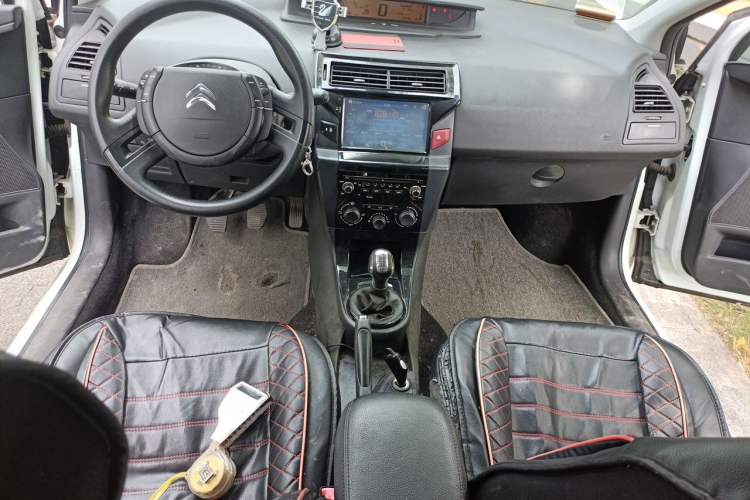 Used Citroen C-Quatre 2013 Sedan 1.6L Manual - Prestige Model Center Console