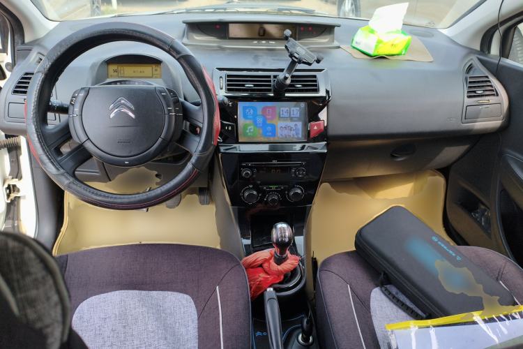 Used Citroen C-Quatre 2013 Sedan 1.6L Manual - Prestige Model Center Console