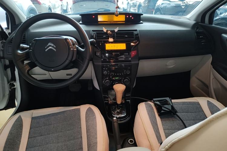 Used Citroen C-Quatre 2013 Sedan 1.6L Automatic Prestige Model Center Console