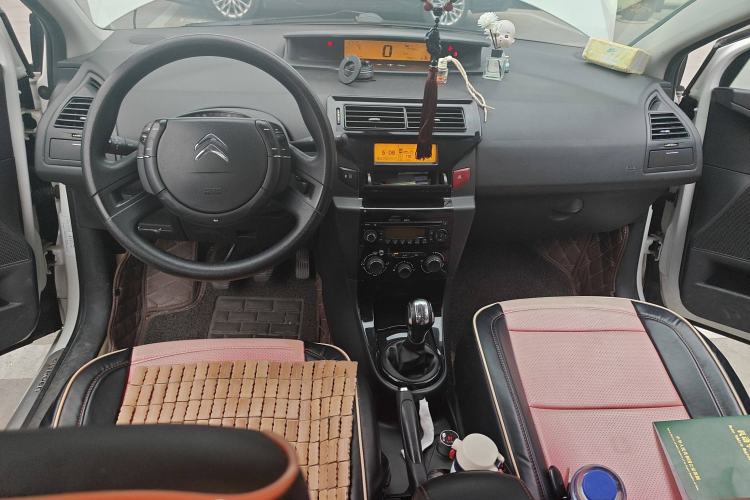 Used Citroen C-Quatre 2013 Sedan 1.6L Manual - Prestige Model Center Console
