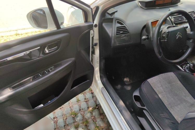 Used Citroen C-Quatre 2013 Sedan 2.0L Manual - Joyful Edition Driver Seat