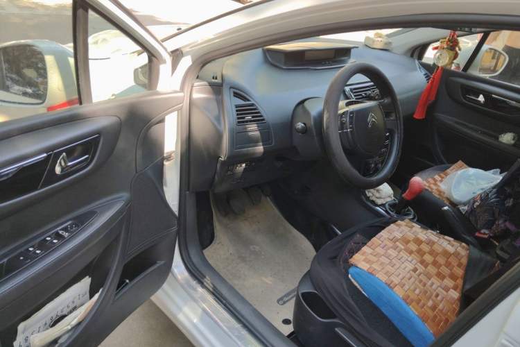 Used Citroen C-Quatre 2013 1.6L Manual Prestige CNG Model Driver Seat