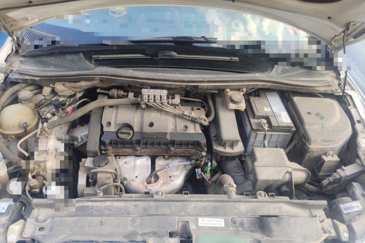 Used Citroen C-Quatre 2013 1.6L Manual Prestige CNG Model Engine Bay