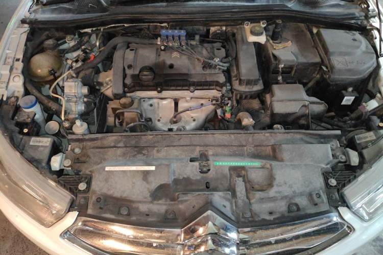 Used Citroen C-Quatre 2013 1.6L Manual Prestige CNG Model Engine Bay