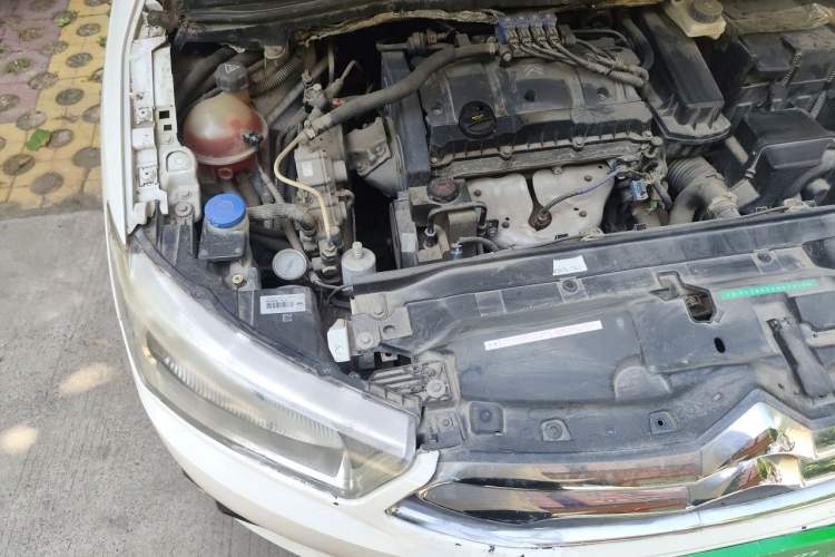Used Citroen C-Quatre 2013 1.6L Manual Prestige CNG Model Engine Bay Right
