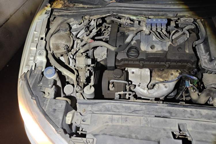 Used Citroen C-Quatre 2013 1.6L Manual Prestige CNG Model Engine Bay Right