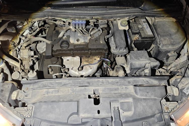 Used Citroen C-Quatre 2013 1.6L Manual Prestige CNG Model Engine Bay