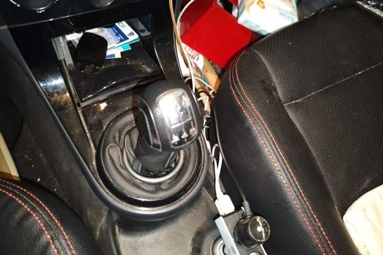 Used Citroen C-Quatre 2013 Sedan 1.6L Manual - Prestige Model Gear Lever