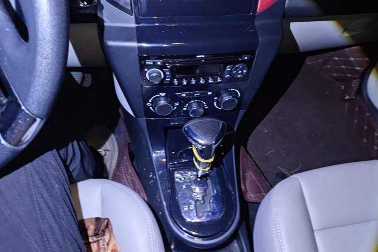 Used Citroen C-Quatre 2013 Sedan 1.6L Automatic Prestige Model Gear Lever