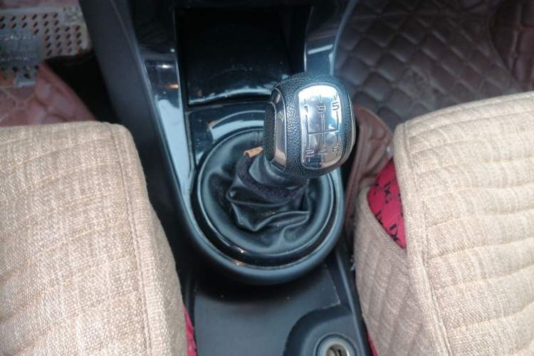 Used Citroen C-Quatre 2013 Sedan 1.6L Manual - Prestige Model Gear Lever