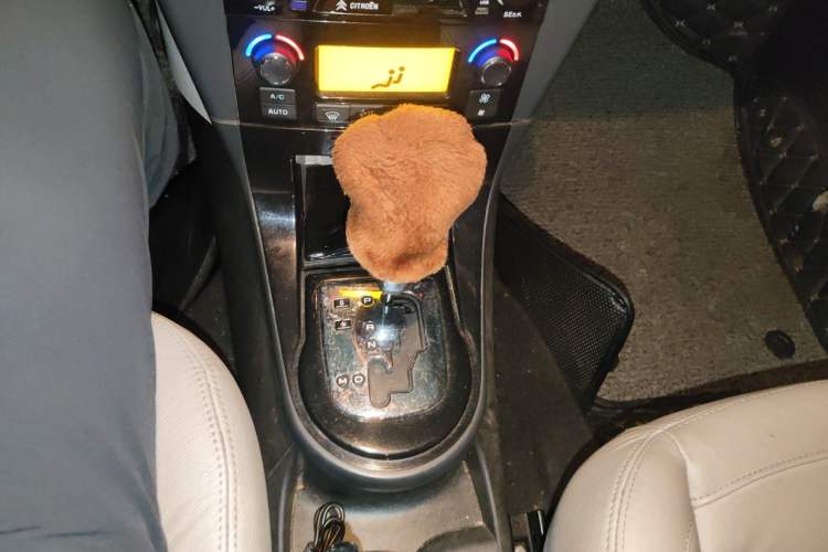 Used Citroen C-Quatre 2013 Sedan 1.6L Automatic Enjoyment Model Gear Lever