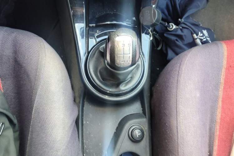 Used Citroen C-Quatre 2013 Hatchback 1.6L Manual Enjoyment Model Gear Lever
