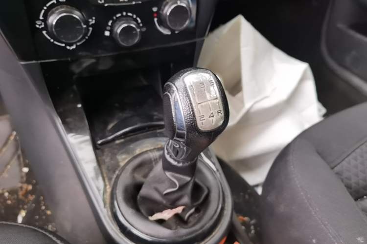 Used Citroen C-Quatre 2013 Sedan 1.6L Manual - Prestige Model Gear Lever