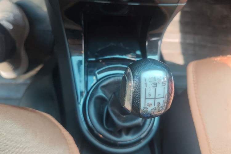 Used Citroen C-Quatre 2013 Sedan 1.6L Manual - Prestige Model Gear Lever