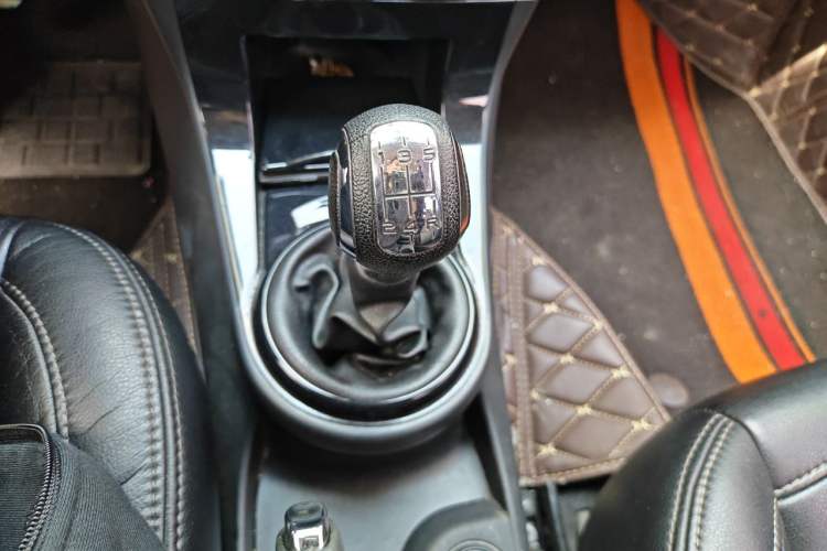 Used Citroen C-Quatre 2013 Sedan 1.6L Manual - Prestige Model Gear Lever