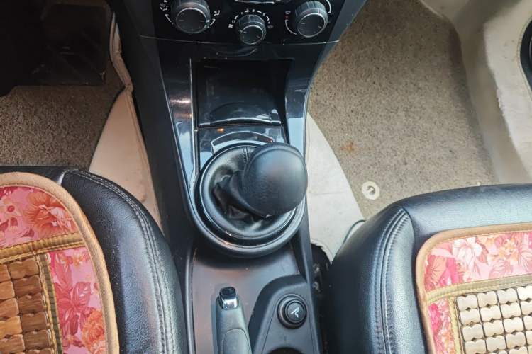 Used Citroen C-Quatre 2013 Sedan 1.6L Manual - Prestige Model Gear Lever