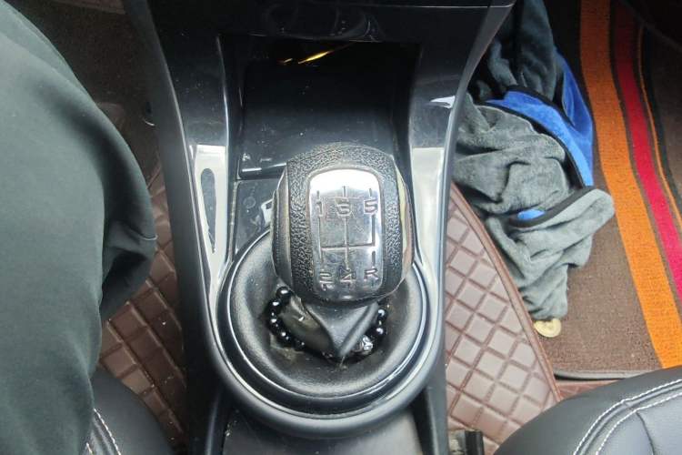 Used Citroen C-Quatre 2013 Sedan 1.6L Manual - Prestige Model Gear Lever