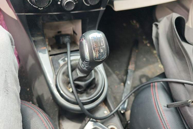 Used Citroen C-Quatre 2013 Sedan 1.6L Manual - Prestige Model Gear Lever