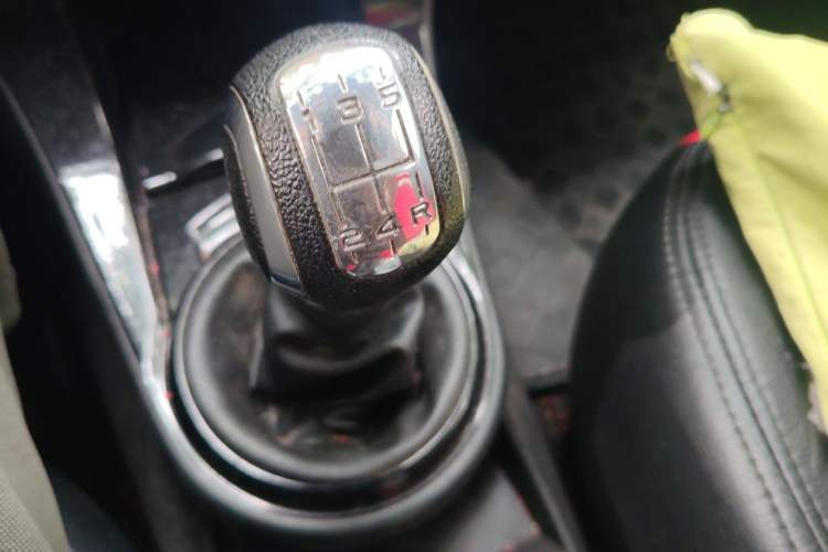 Used Citroen C-Quatre 2013 Sedan 2.0L Manual - Joyful Edition Gear Lever