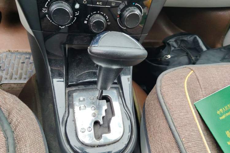 Used Citroen C-Quatre 2013 Sedan 1.6L Automatic Prestige Model Gear Lever