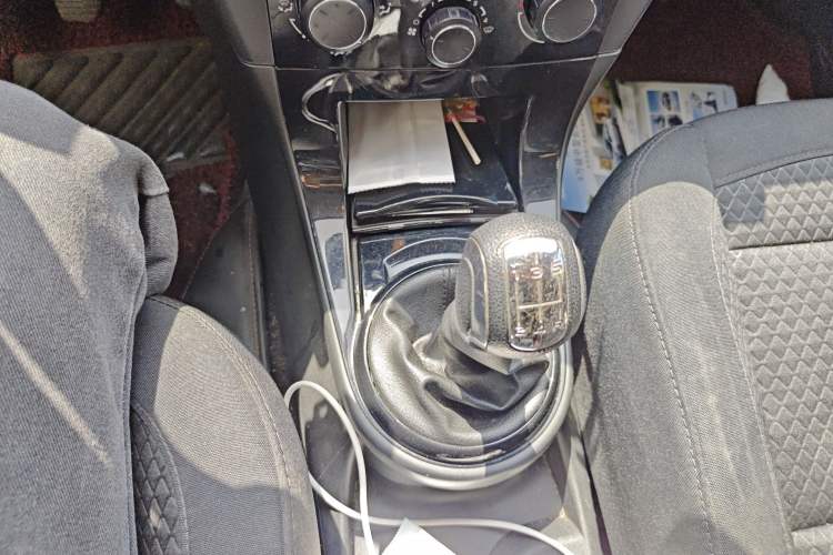 Used Citroen C-Quatre 2013 Sedan 1.6L Manual - Prestige Model Gear Lever