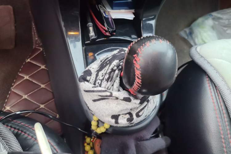 Used Citroen C-Quatre 2013 1.6L Manual Prestige CNG Model Gear Lever