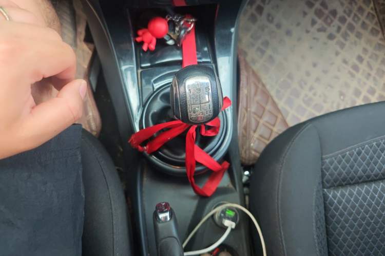Used Citroen C-Quatre 2013 Sedan 1.6L Manual - Prestige Model Gear Lever