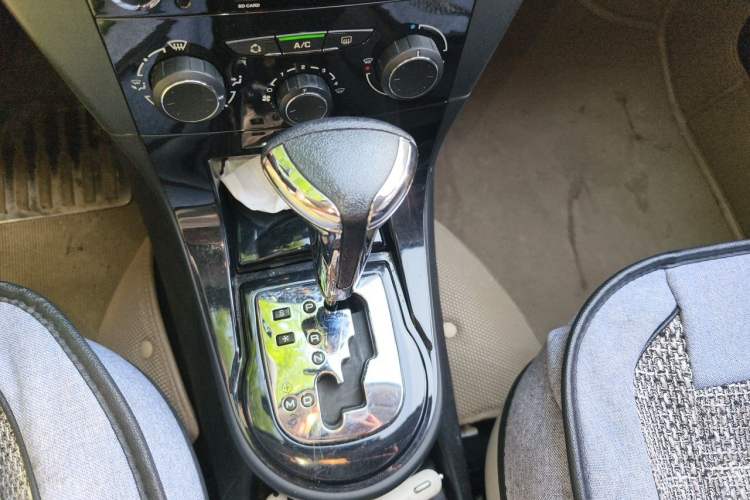 Used Citroen C-Quatre 2013 Sedan 1.6L Automatic Prestige Model Gear Lever