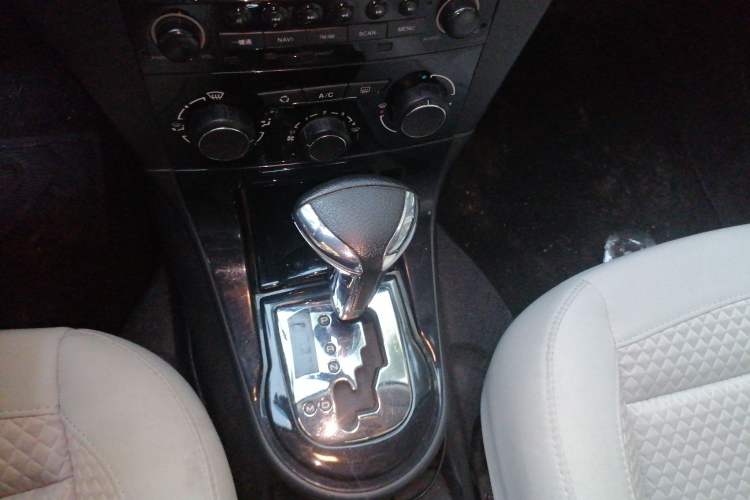 Used Citroen C-Quatre 2013 Sedan 1.6L Automatic Prestige Model Gear Lever