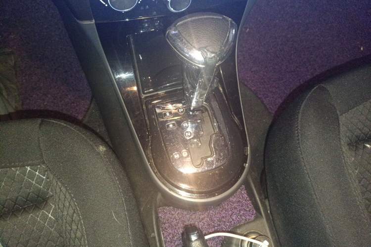 Used Citroen C-Quatre 2013 Sedan 2.0L Automatic Joyful Model Gear Lever