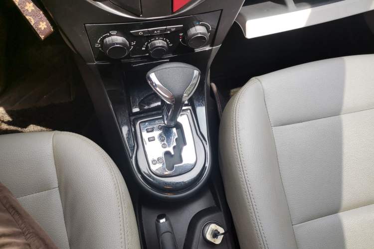 Used Citroen C-Quatre 2013 Sedan 1.6L Automatic Prestige Model Gear Lever
