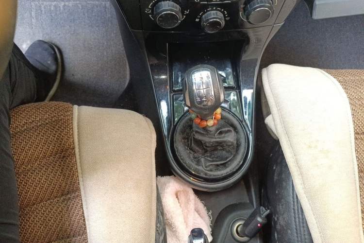 Used Citroen C-Quatre 2013 Sedan 1.6L Manual - Prestige Model Gear Lever