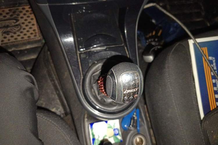Used Citroen C-Quatre 2013 1.6L Manual Prestige CNG Model Gear Lever