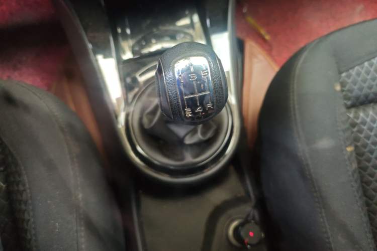 Used Citroen C-Quatre 2013 Sedan 1.6L Manual - Prestige Model Gear Lever