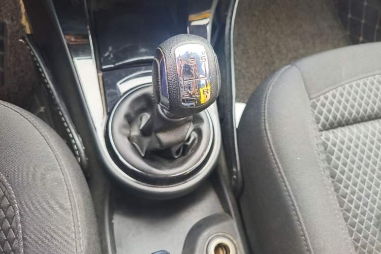Used Citroen C-Quatre 2013 Sedan 1.6L Manual - Prestige Model Gear Lever