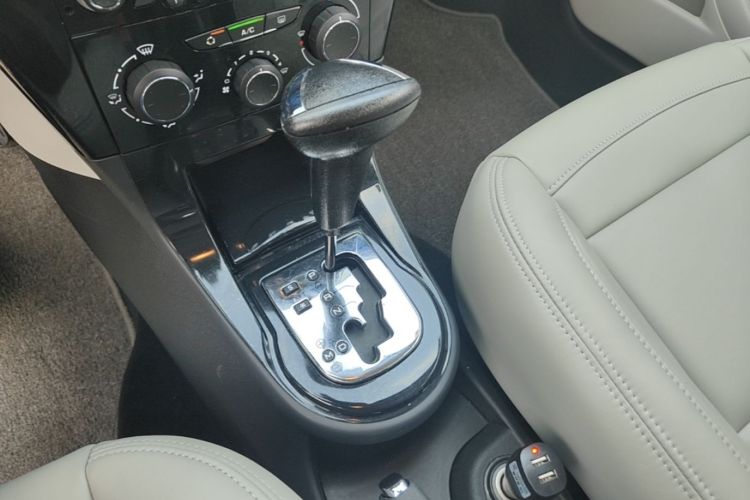 Used Citroen C-Quatre 2013 Sedan 1.6L Automatic Prestige Model Gear Lever