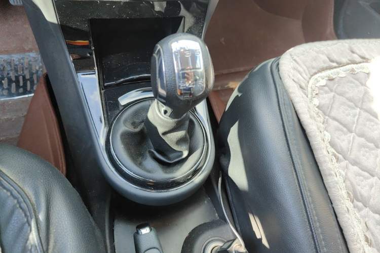 Used Citroen C-Quatre 2013 Sedan 1.6L Manual - Prestige Model Gear Lever