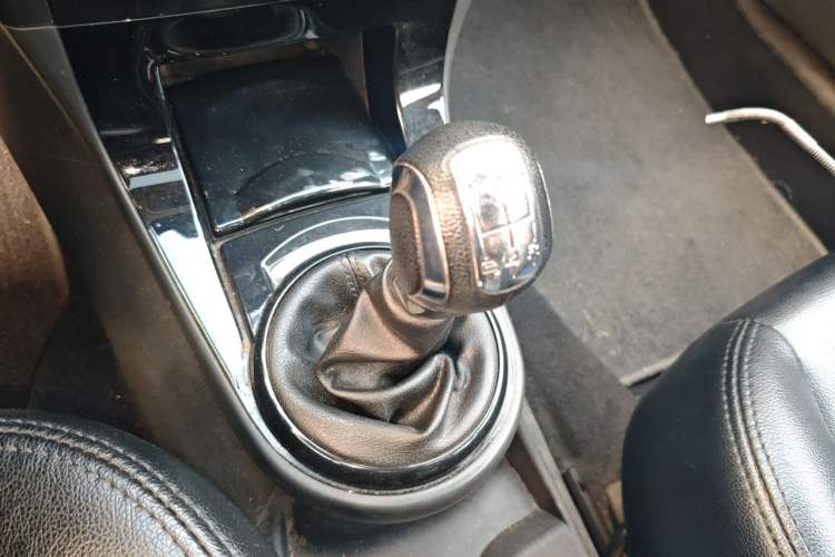 Used Citroen C-Quatre 2013 Sedan 1.6L Manual - Prestige Model Gear Lever