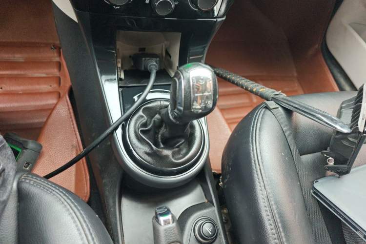 Used Citroen C-Quatre 2013 Sedan 1.6L Manual - Prestige Model Gear Lever