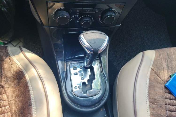 Used Citroen C-Quatre 2013 Sedan 1.6L Automatic Prestige Model Gear Lever