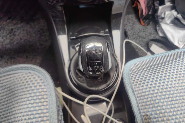 Used Citroen C-Quatre 2013 Sedan 1.6L Manual - Prestige Model Gear Lever