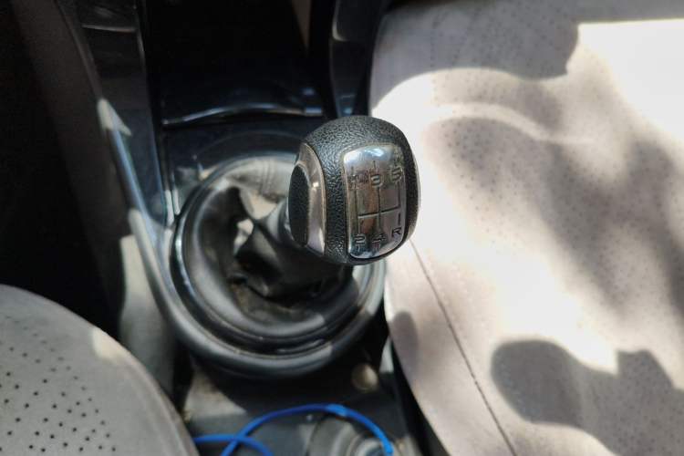 Used Citroen C-Quatre 2013 Hatchback 1.6L Manual LeShang Model Gear Lever