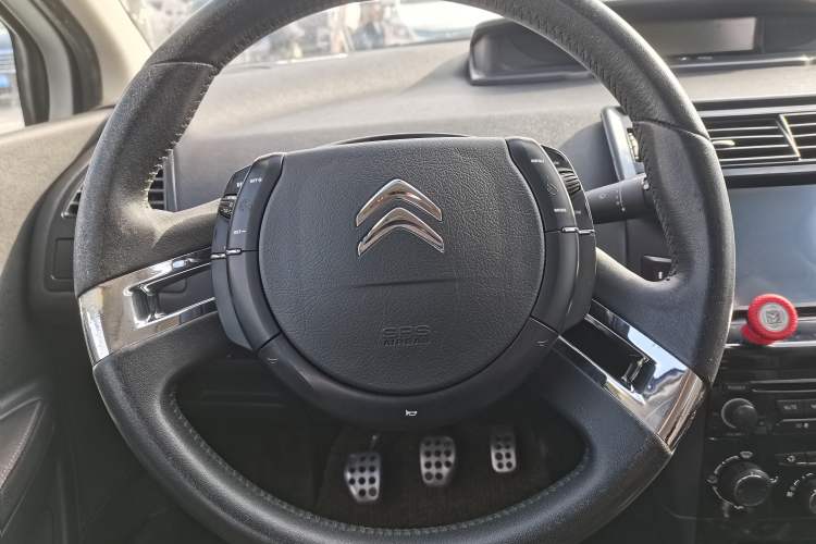 Used Citroen C-Quatre 2013 Facelifted CROSS 1.6L Manual Interior 2